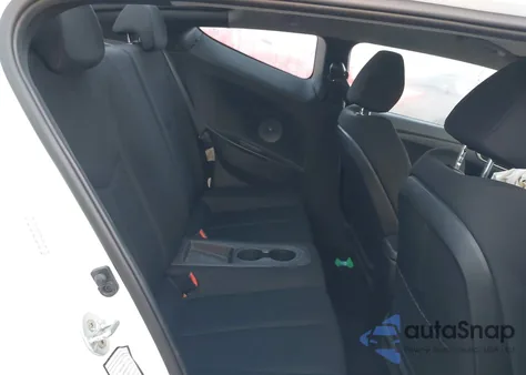 2017 Hyundai Veloster z USA, uszkodzony, nr VIN KMHTC6AD8HU309515